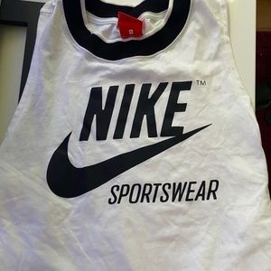 Nike women’s tank